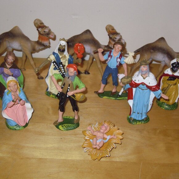 Vintage 12 Pc Hand Painted Italy Nativity Set 5" Plastic Resin Figurines Animals - Picture 1 of 4